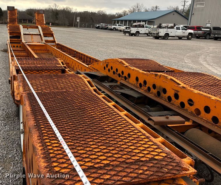 image for item DW7319 2005 Delavan Industries DDT car carrier