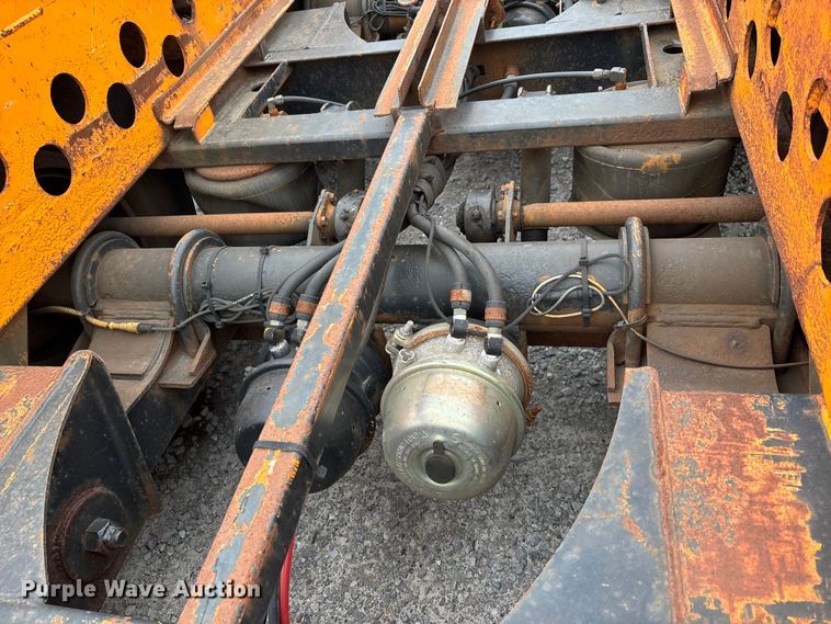 image for item DW7319 2005 Delavan Industries DDT car carrier