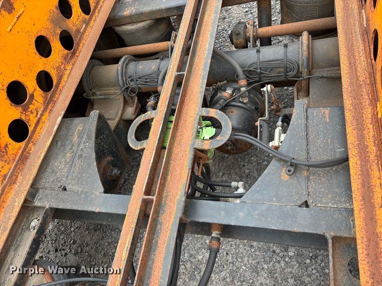 image for item DW7319 2005 Delavan Industries DDT car carrier