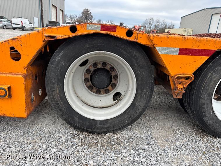 image for item DW7319 2005 Delavan Industries DDT car carrier