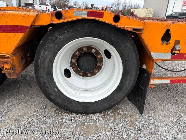 image for item DW7319 2005 Delavan Industries DDT car carrier