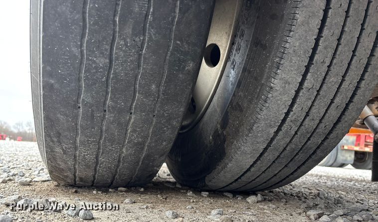 image for item DW7319 2005 Delavan Industries DDT car carrier