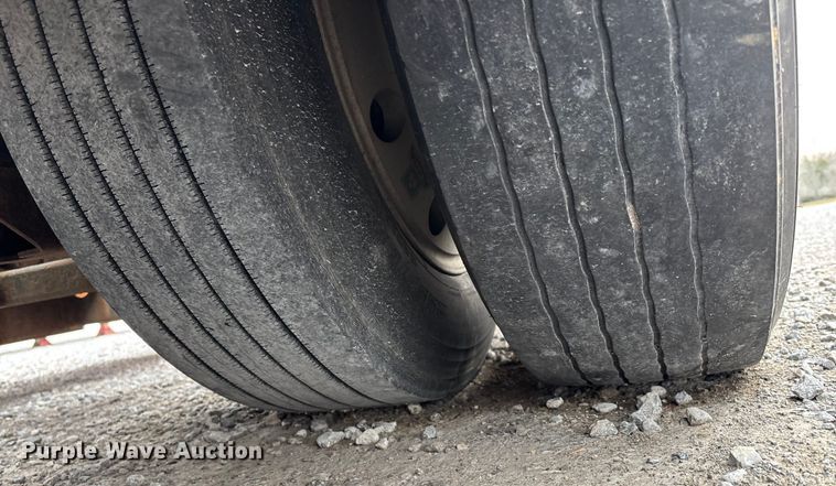 image for item DW7319 2005 Delavan Industries DDT car carrier