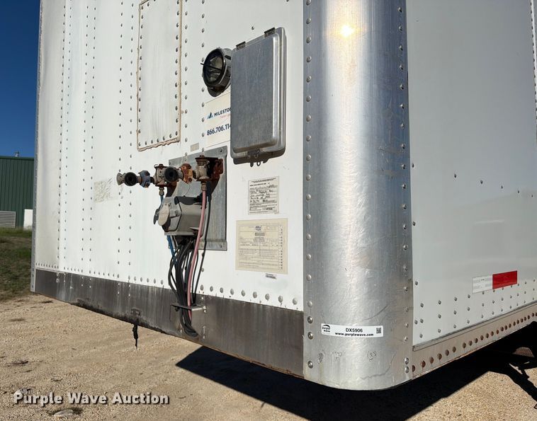 image for item DX5906 2012 Wabash dry van trailer