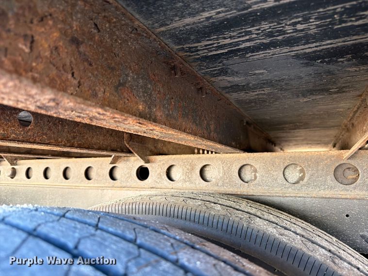 image for item DX5906 2012 Wabash dry van trailer