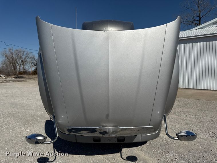 image for item DZ4391 2014 Peterbilt 579 semi truck