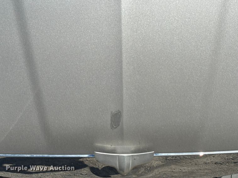 image for item DZ4391 2014 Peterbilt 579 semi truck