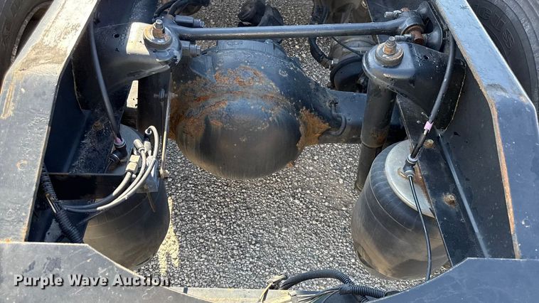 image for item DZ4391 2014 Peterbilt 579 semi truck