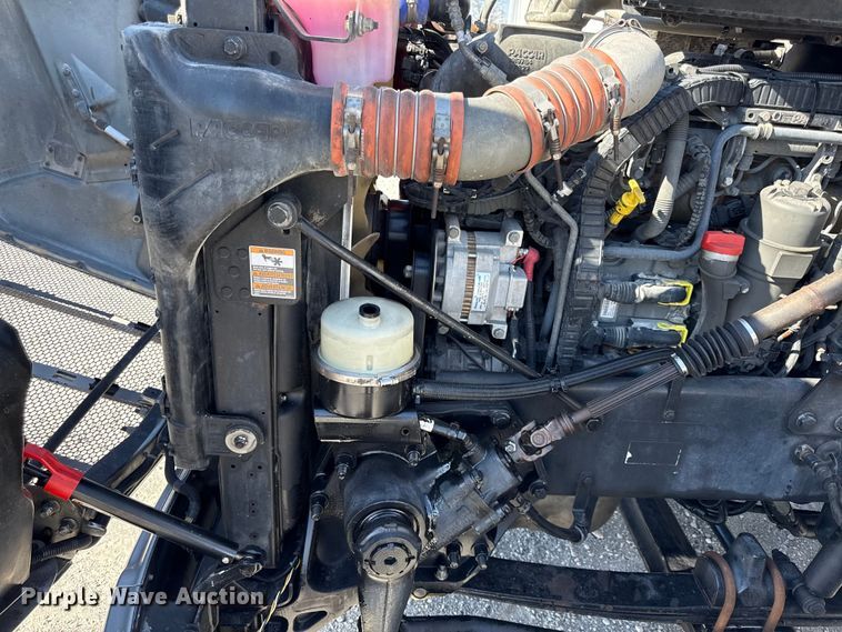 image for item DZ4391 2014 Peterbilt 579 semi truck