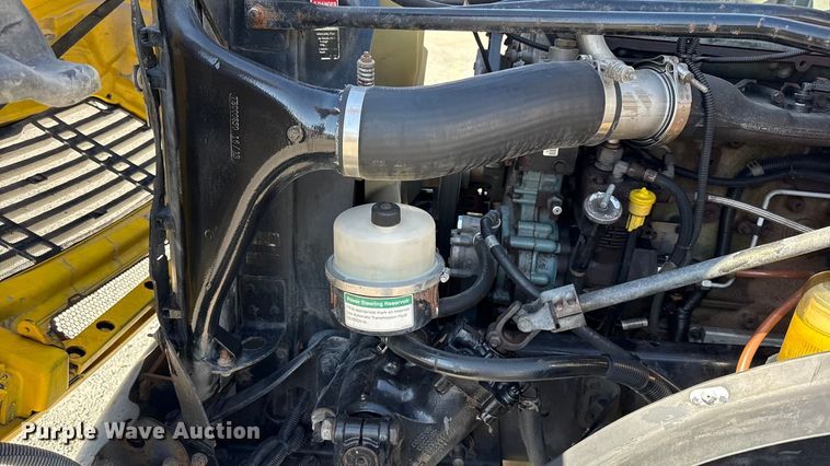 image for item DZ4392 2005 Freightliner Columbia semi truck