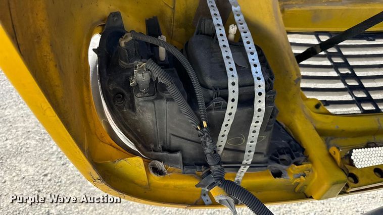 image for item DZ4392 2005 Freightliner Columbia semi truck