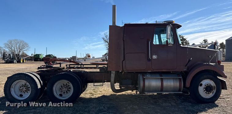 image for item DZ4988 1986 White WIM semi truck