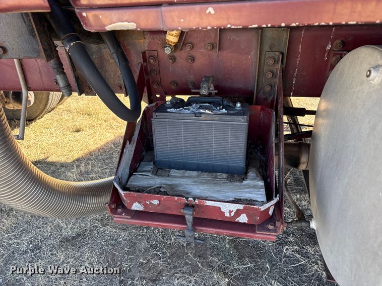 image for item DZ4988 1986 White WIM semi truck