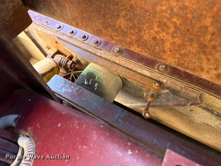 image for item DZ4988 1986 White WIM semi truck