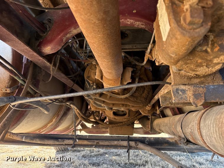 image for item DZ4988 1986 White WIM semi truck