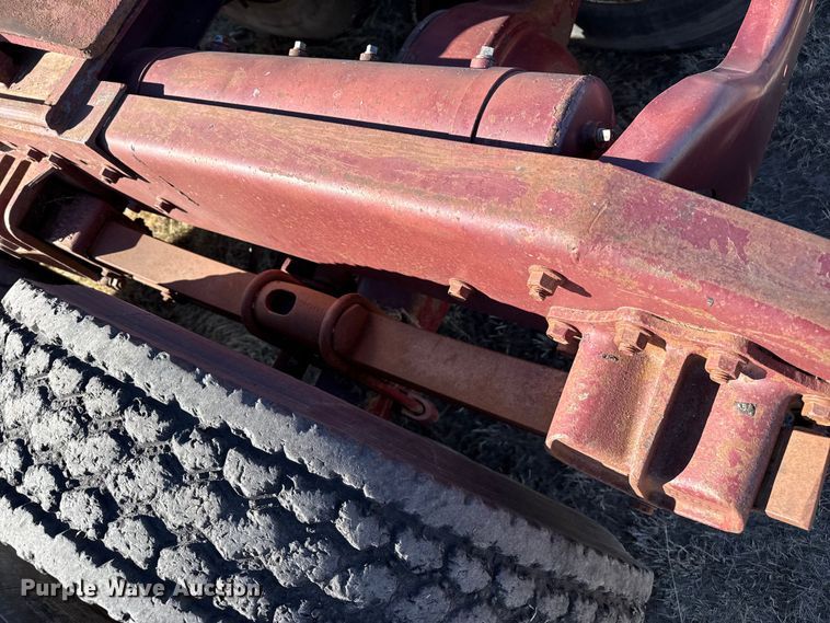 image for item DZ4988 1986 White WIM semi truck