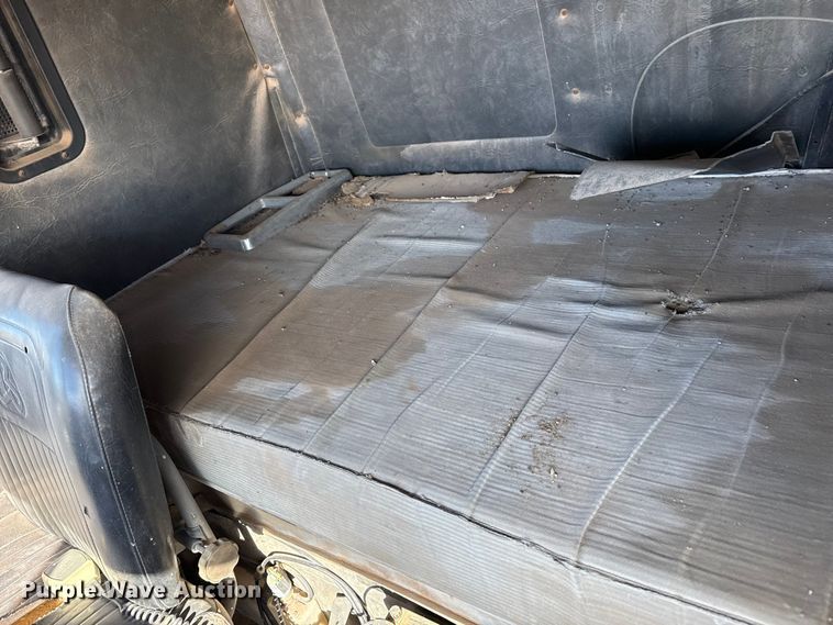 image for item DZ4988 1986 White WIM semi truck