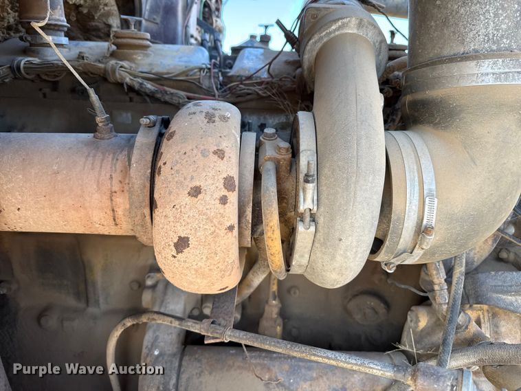 image for item DZ4988 1986 White WIM semi truck