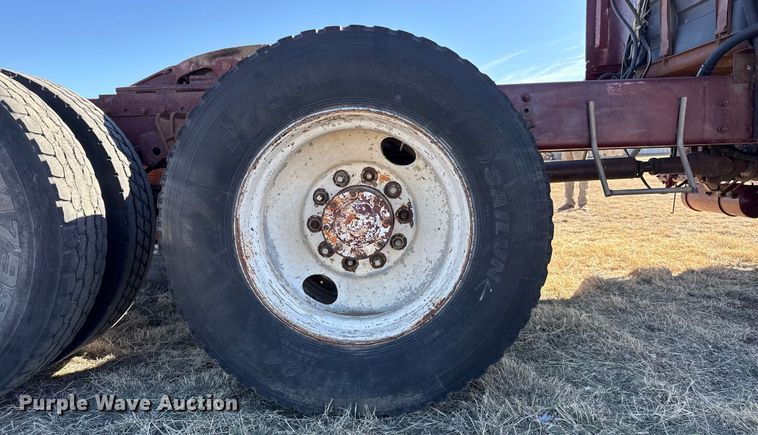 image for item DZ4988 1986 White WIM semi truck