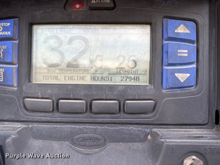 image for item DZ5130 2013 Wabash refrigerated van trailer