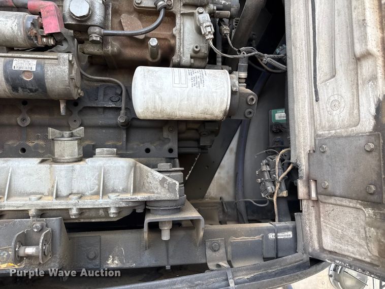 image for item DZ5130 2013 Wabash refrigerated van trailer