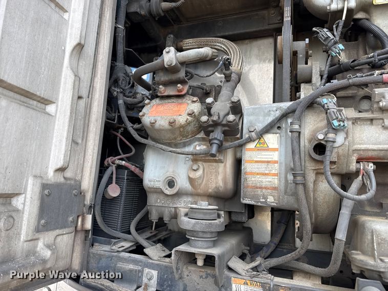 image for item DZ5130 2013 Wabash refrigerated van trailer