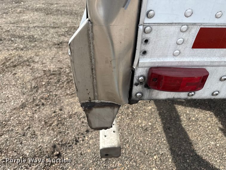 image for item DZ5130 2013 Wabash refrigerated van trailer