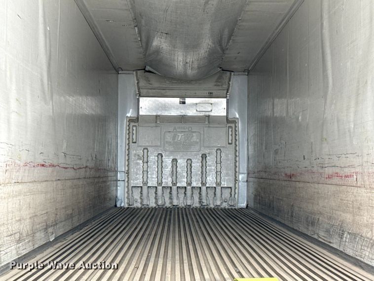 image for item DZ5130 2013 Wabash refrigerated van trailer