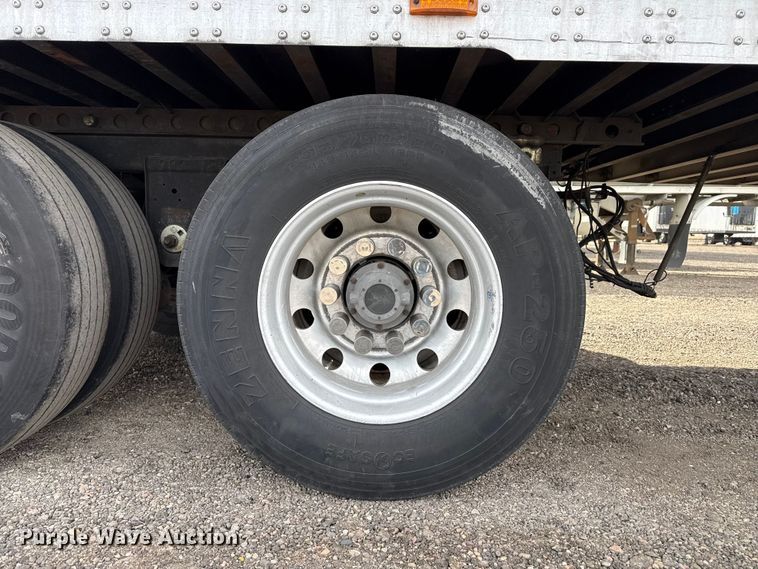 image for item DZ5130 2013 Wabash refrigerated van trailer