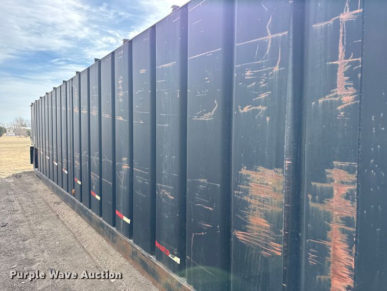 image for item DZ5131 Frac tank trailer