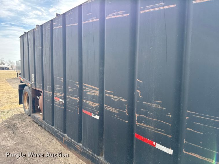 image for item DZ5131 Frac tank trailer