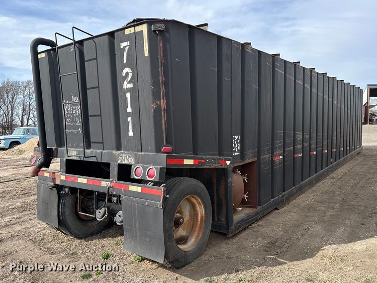 image for item DZ5131 Frac tank trailer