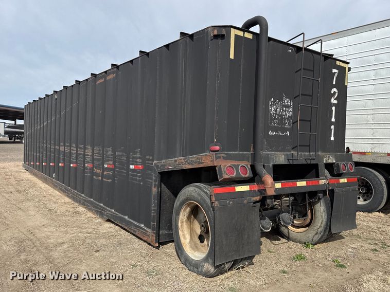 image for item DZ5131 Frac tank trailer