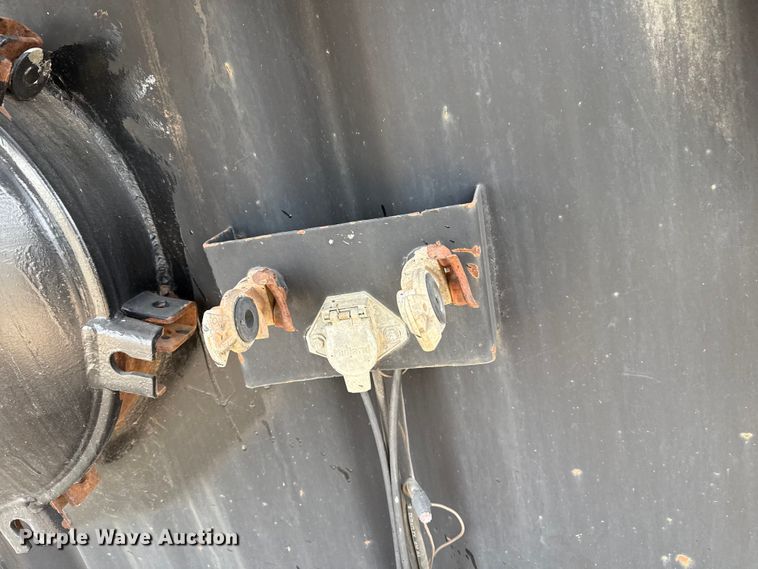 image for item DZ5131 Frac tank trailer