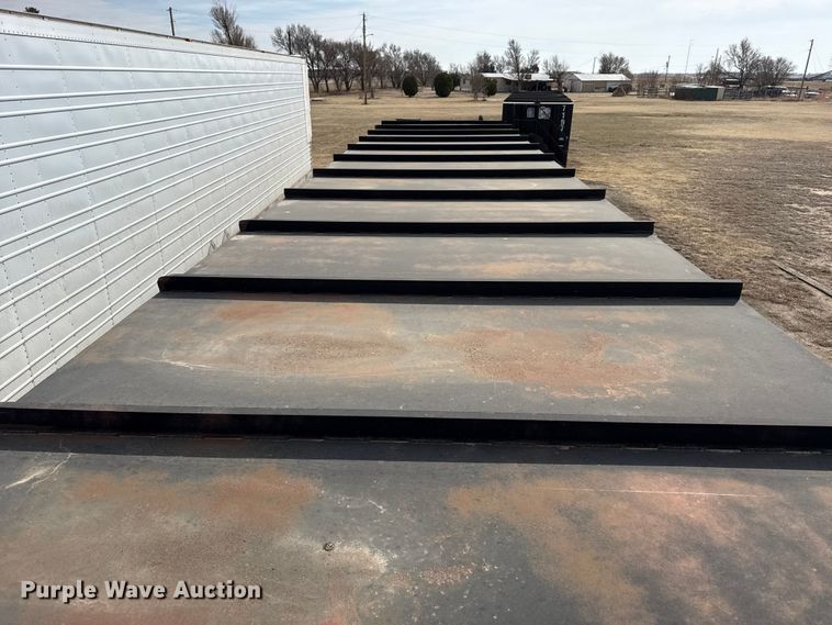 image for item DZ5131 Frac tank trailer