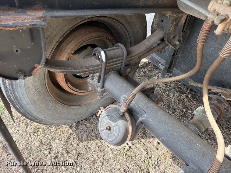 image for item DZ5131 Frac tank trailer