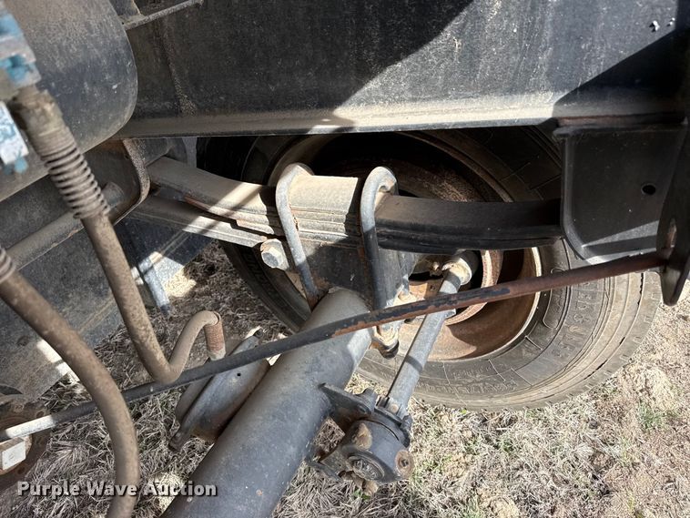 image for item DZ5132 Frac tank trailer