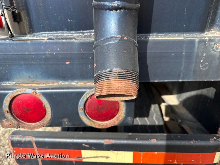 image for item DZ5132 Frac tank trailer