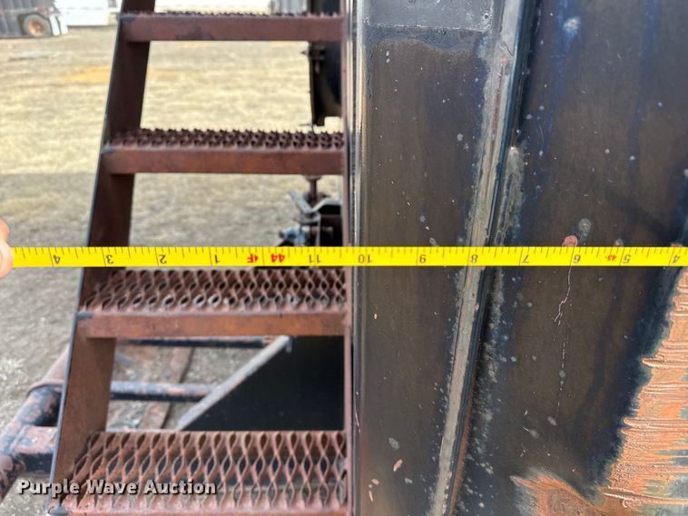 image for item DZ5132 Frac tank trailer