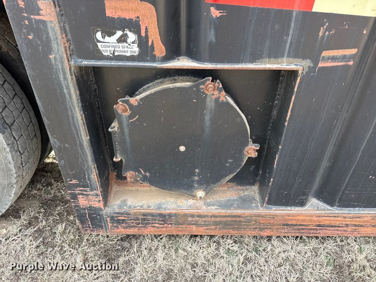 image for item DZ5132 Frac tank trailer