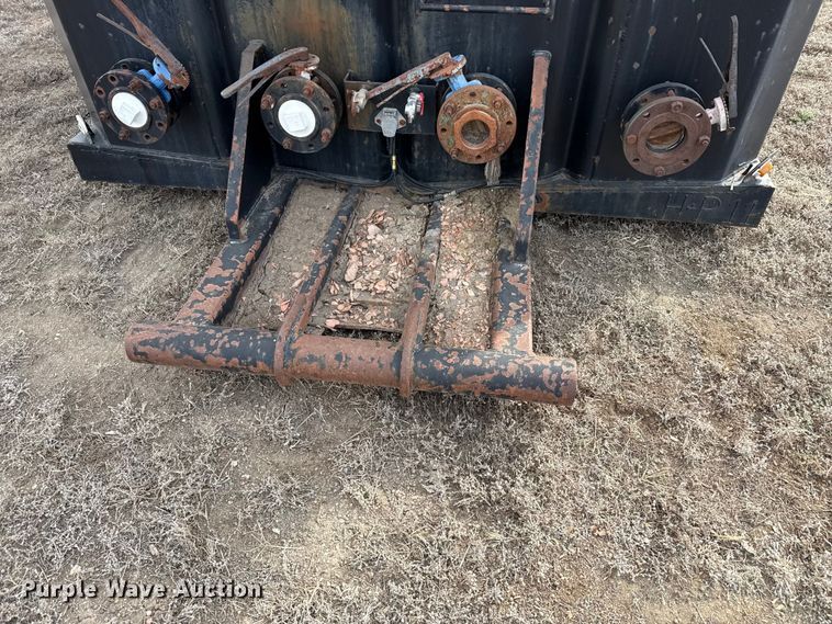 image for item DZ5133 Frac tank trailer