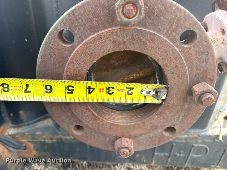 image for item DZ5133 Frac tank trailer