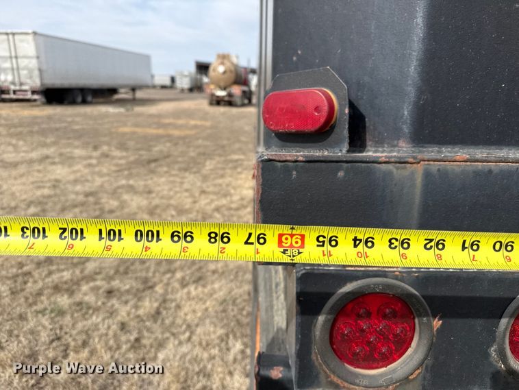 image for item DZ5133 Frac tank trailer