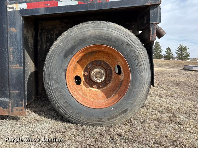 image for item DZ5133 Frac tank trailer