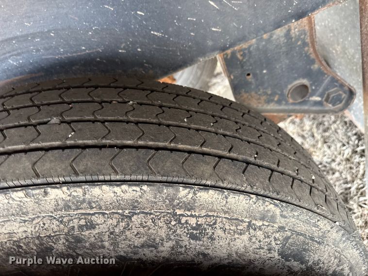 image for item DZ5133 Frac tank trailer