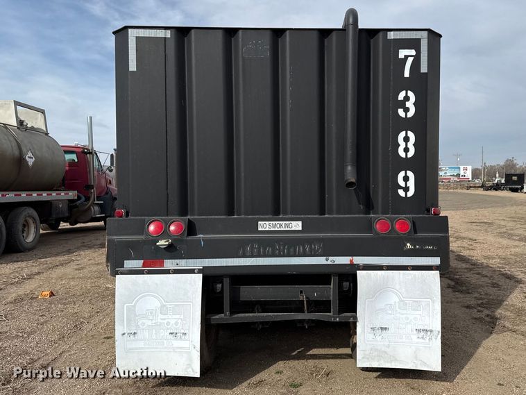image for item DZ5134 Frac tank trailer