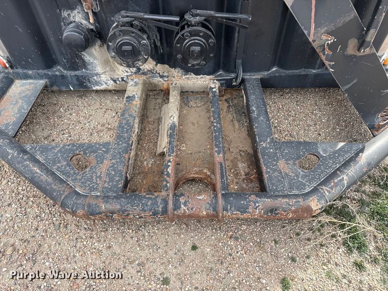 image for item DZ5134 Frac tank trailer