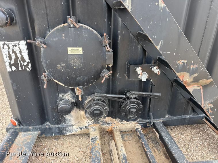 image for item DZ5134 Frac tank trailer