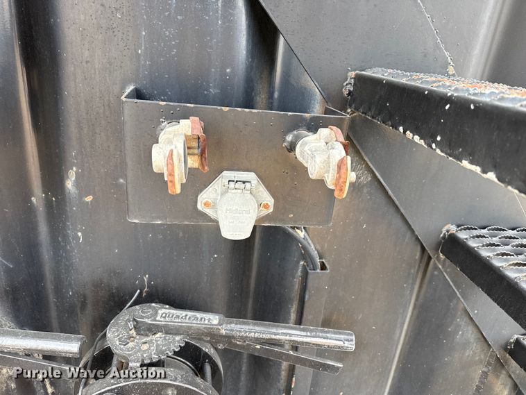 image for item DZ5134 Frac tank trailer