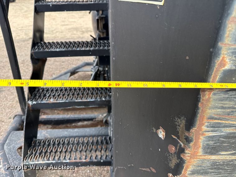 image for item DZ5134 Frac tank trailer